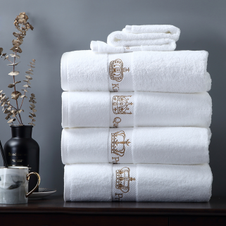 Towels of regular size and weight (3)